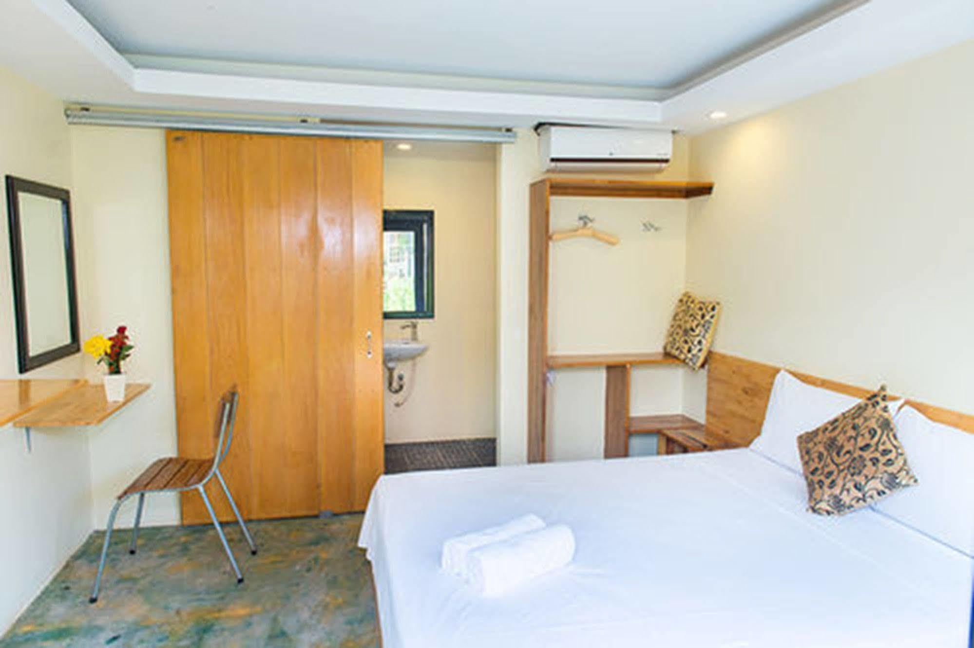 Day Day Inn Сиемрип Экстерьер фото